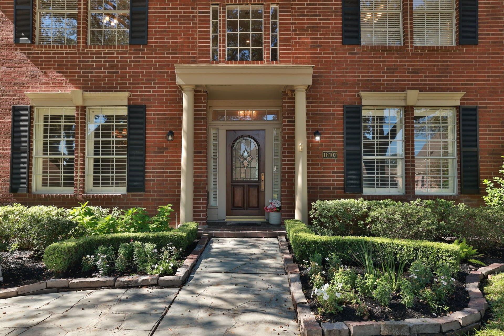 16107 Abberton Hill Drive, Spring, TX 77379 5 Bedroom home with NEW roof and beautiful pool!