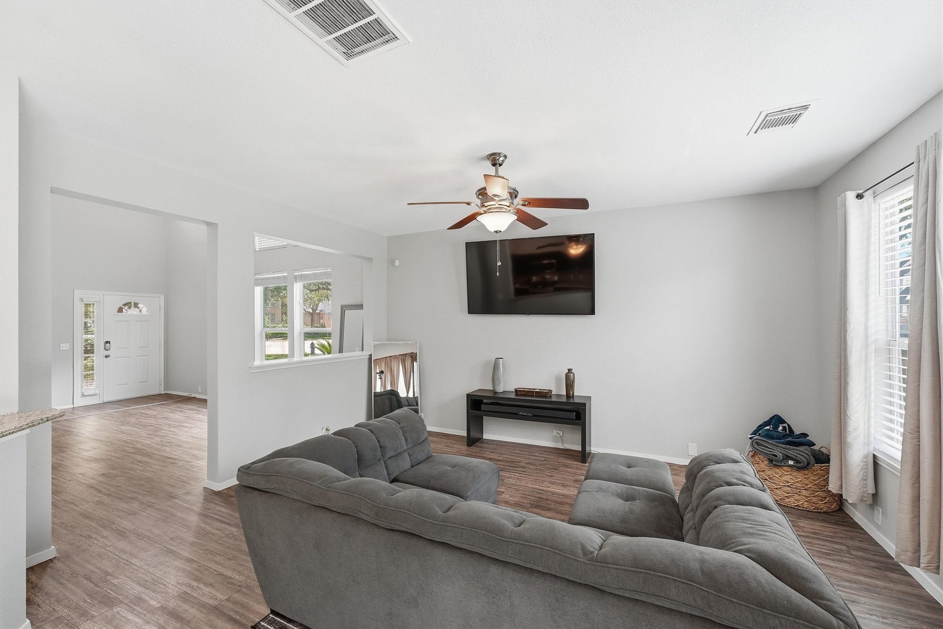 2903 Edgewick Elm Street, Fresno, TX 77545 2903 Edgewick Elm Street, Fresno, TX 77545