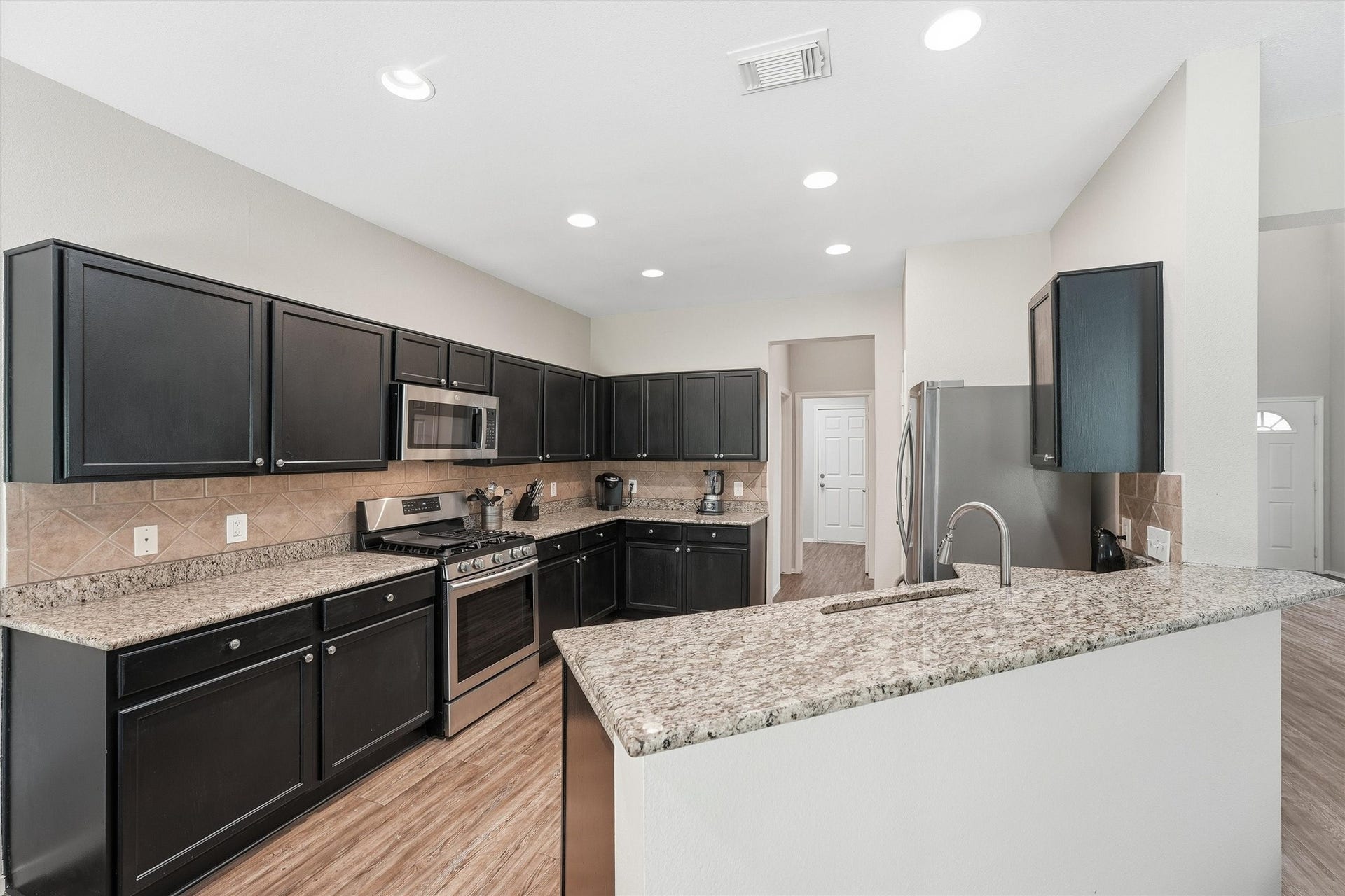 2903 Edgewick Elm Street, Fresno, TX 77545 2903 Edgewick Elm Street, Fresno, TX 77545