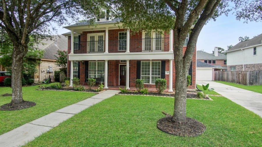 Property photo for 7503 Stonebridge Creek Lane, Humble, TX