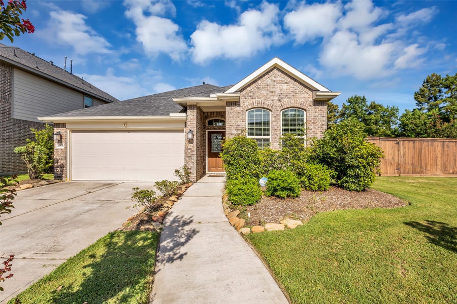 Property photo for 16838 Ellicott Rock Drive, Humble, TX