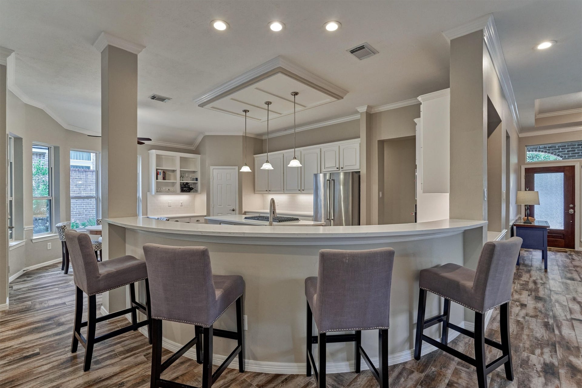 31 E Palmer Bend, The Woodlands, TX 77381 31 E Palmer Bend, The Woodlands, TX 77381