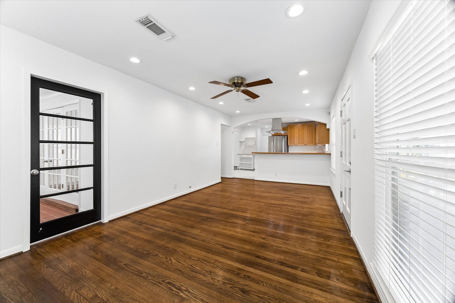 1847 Libbey - Living Room with adjacent Home Office