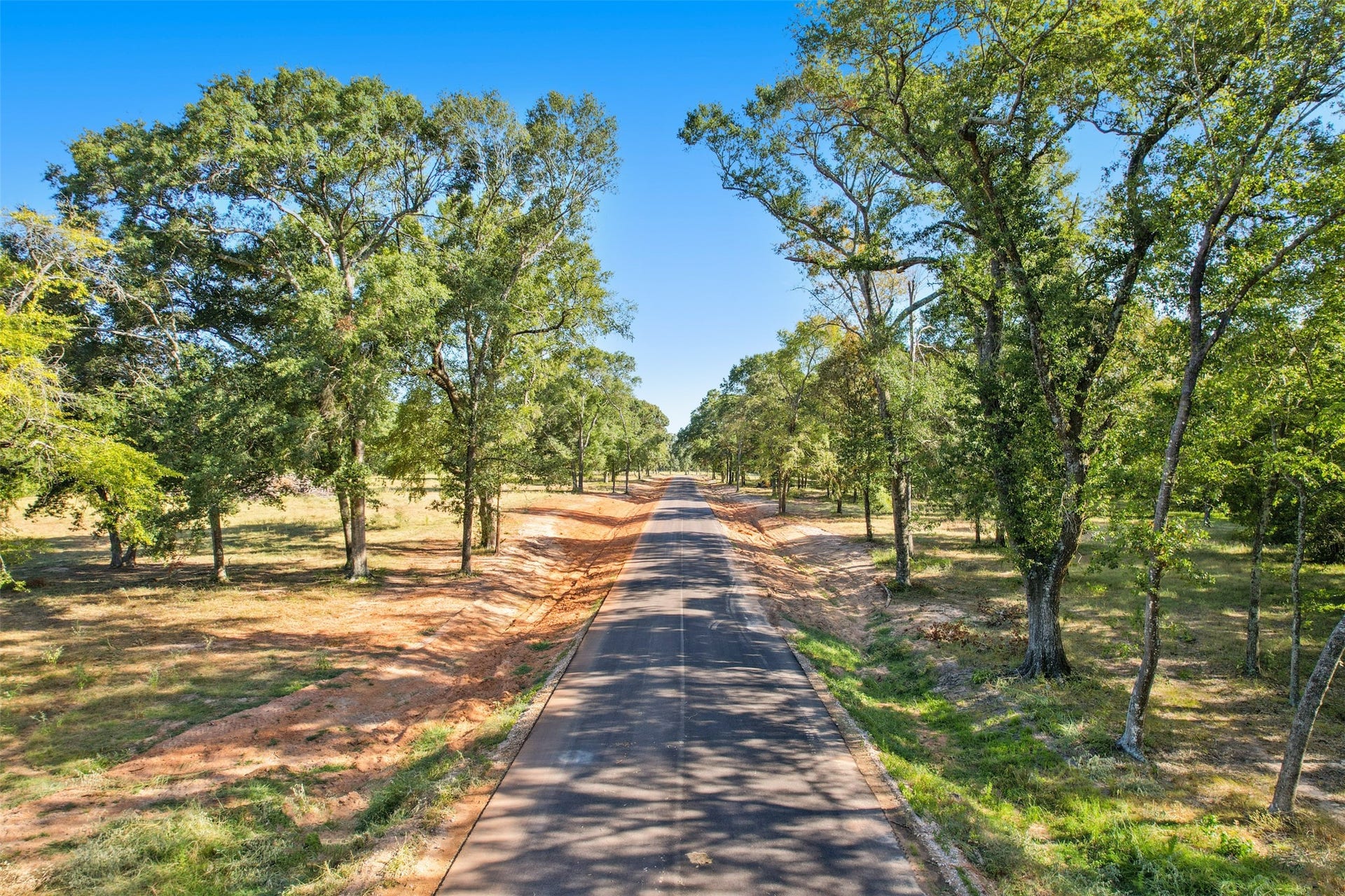 18200 Woodstream Crossing Road, Montgomery, TX 77316