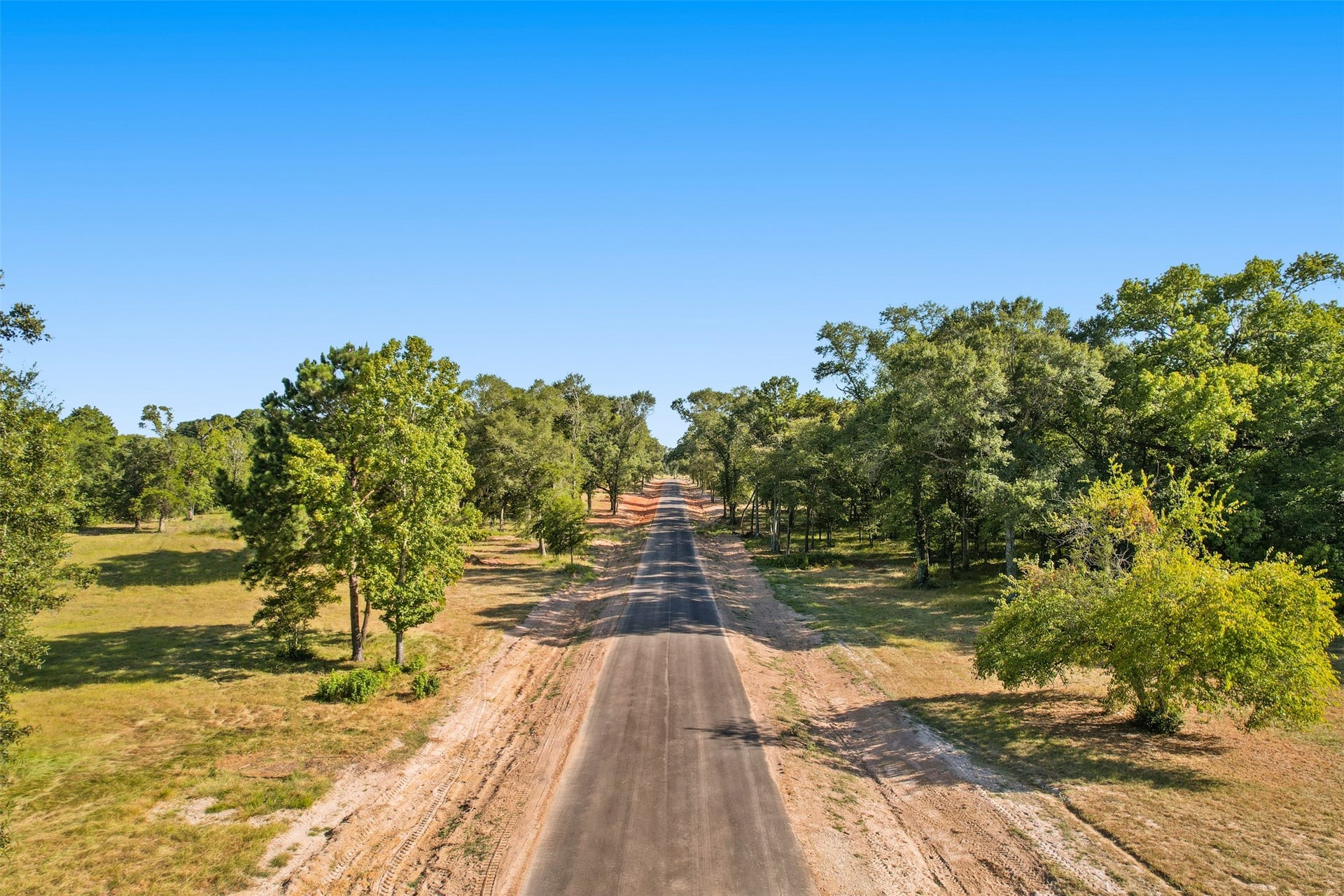 18200 Woodstream Crossing Road, Montgomery, TX 77316