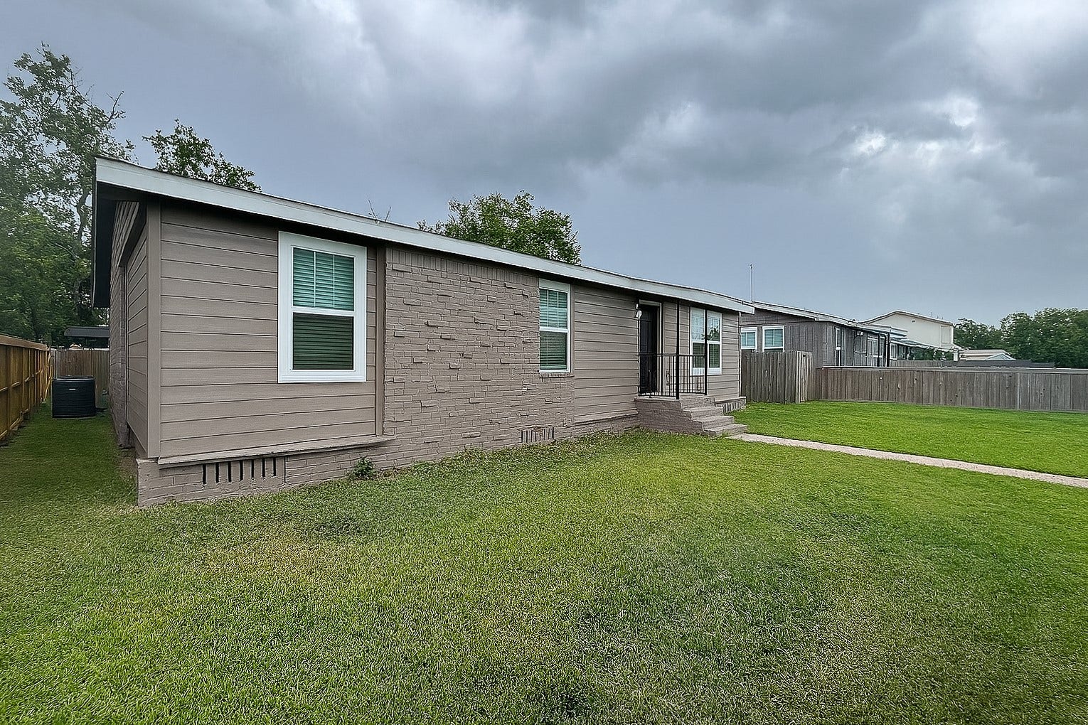 3 Becca Court, #B, Brookshire, TX 77423 3 Becca Court, #B, Brookshire, TX 77423