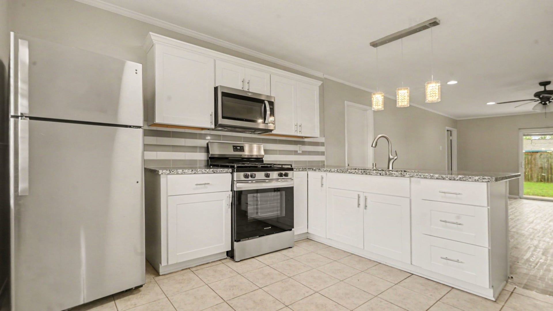 2329 Pickerton Drive, Deer Park, TX 77536 2329 Pickerton Drive, Deer Park, TX 77536