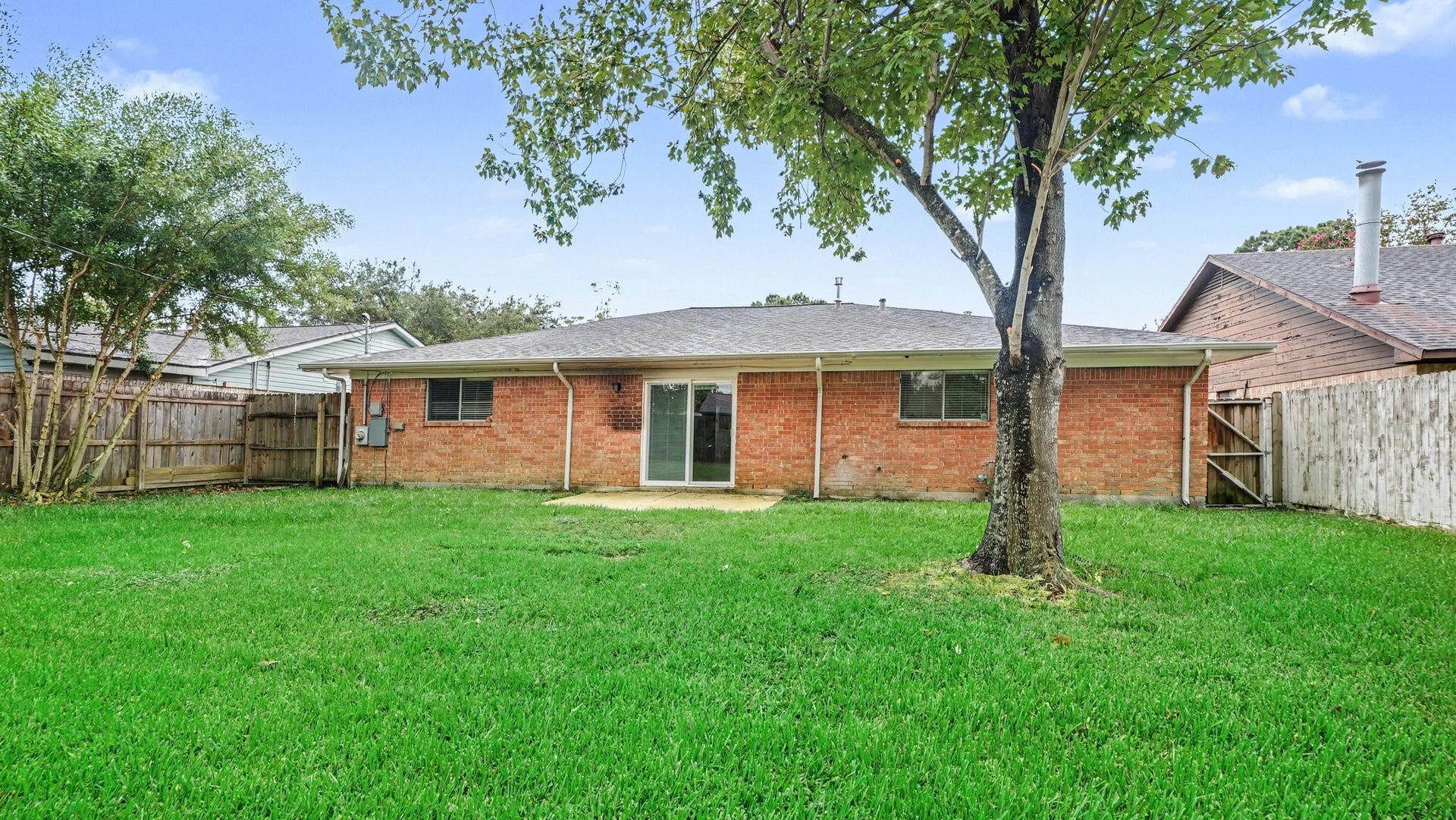 2329 Pickerton Drive, Deer Park, TX 77536 2329 Pickerton Drive, Deer Park, TX 77536