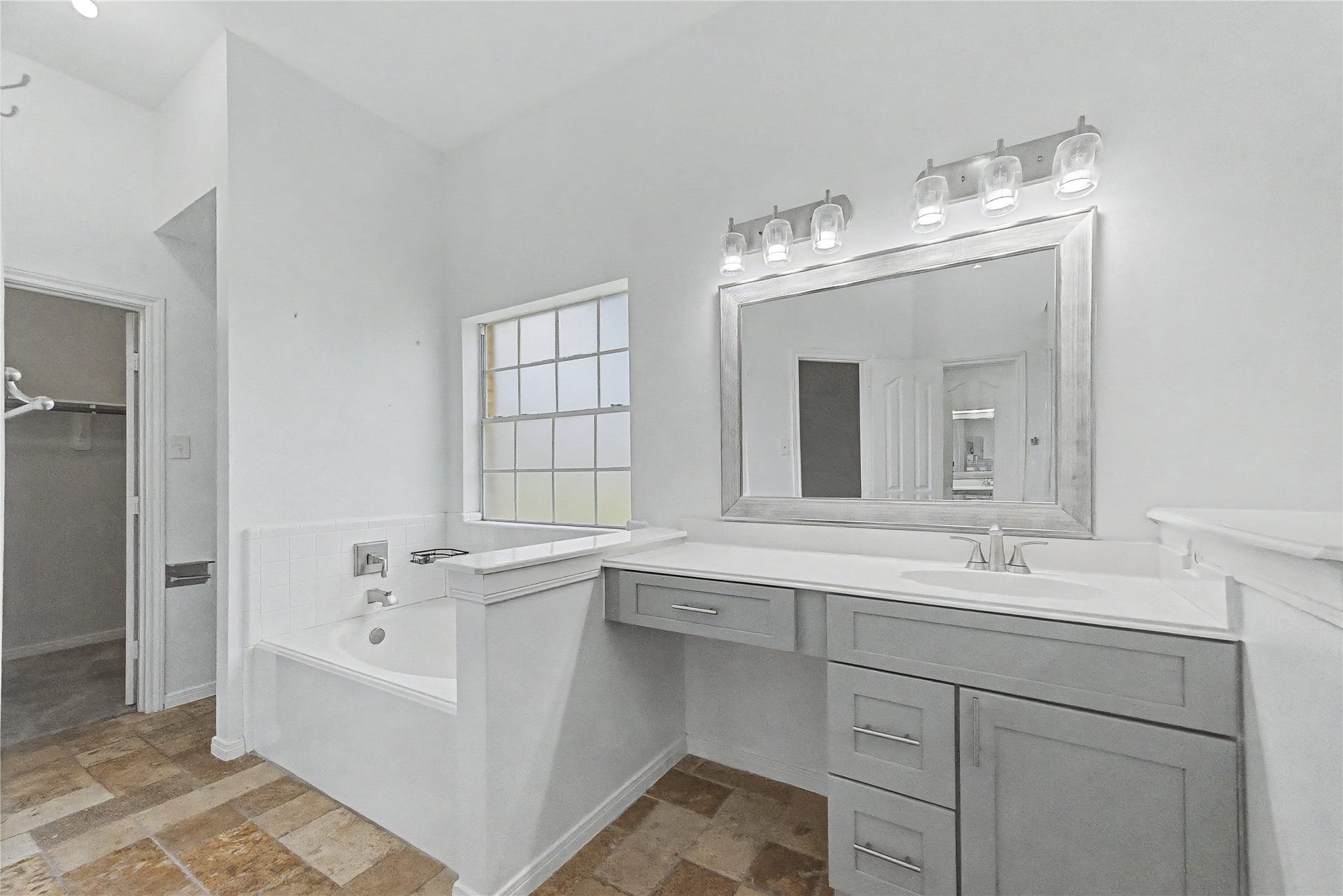 3615 Turtle Cove Drive, Pasadena, TX 77505 LARGE PRIMARY BATH WITH TUB AND SEPARATE SHOWER