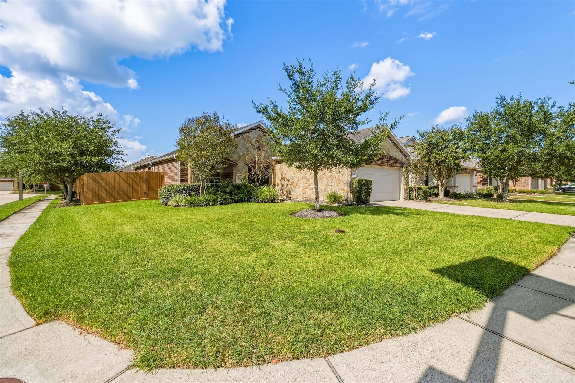 1546 Tuscan Village Drive, League City, TX 77573 1546 Tuscan Village Drive, League City, TX 77573