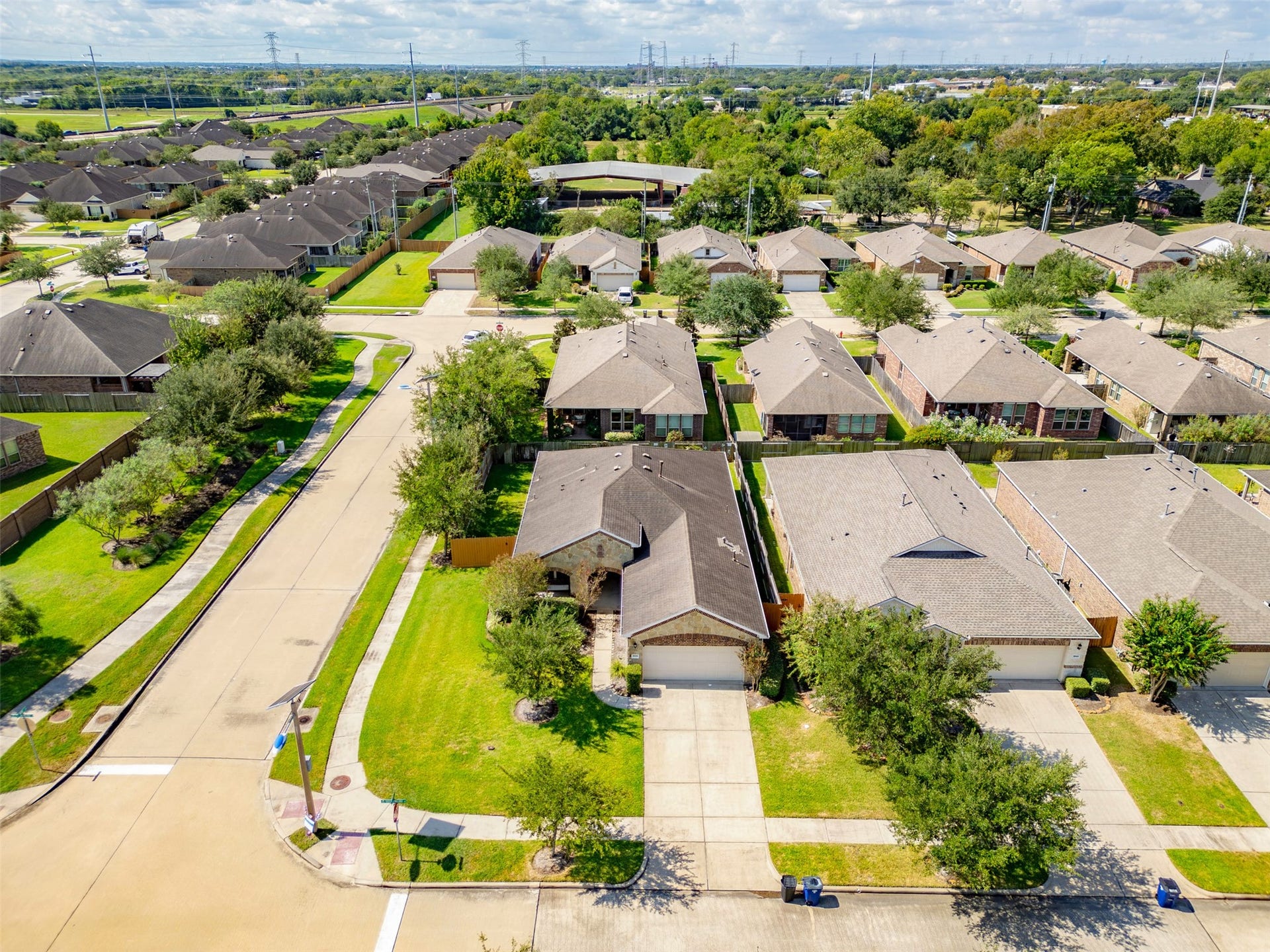 1546 Tuscan Village Drive, League City, TX 77573 1546 Tuscan Village Drive, League City, TX 77573