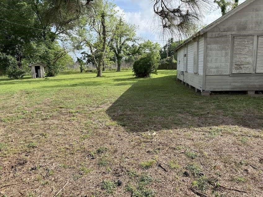 7103 Highway 36, Jones Creek, TX 77541