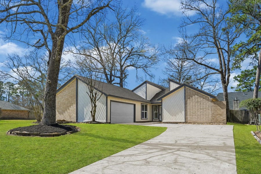 Property photo for 3203 Falling Brook Drive, Houston, TX
