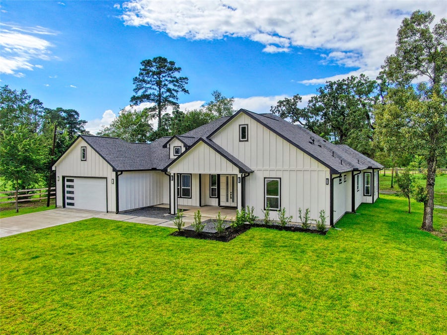 Property photo for 11082 Tammy Circle, Plantersville, TX