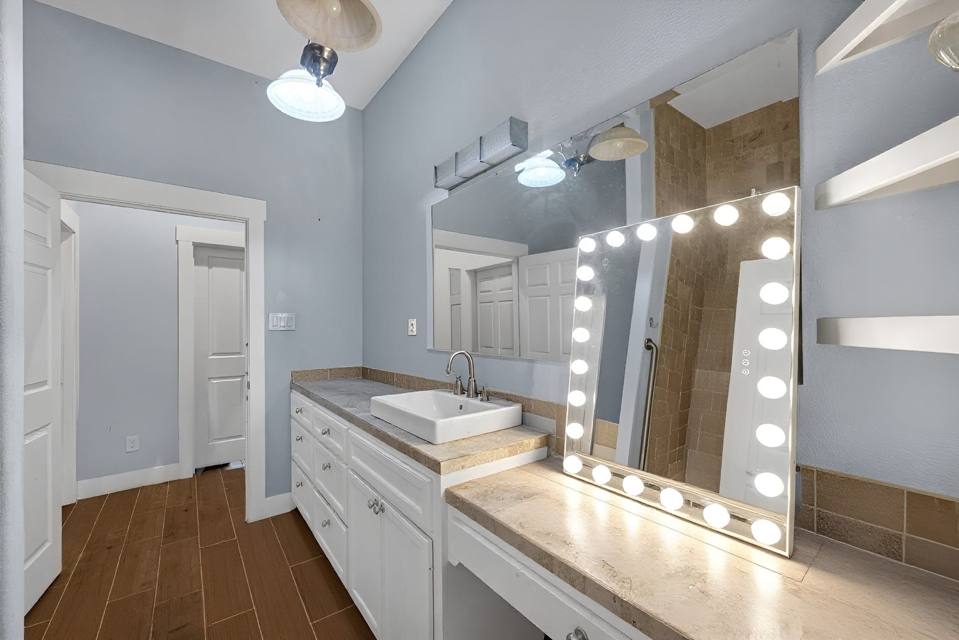 104 Apache Bend, Conroe, TX 77316 104 Apache Bend, Conroe, TX 77316