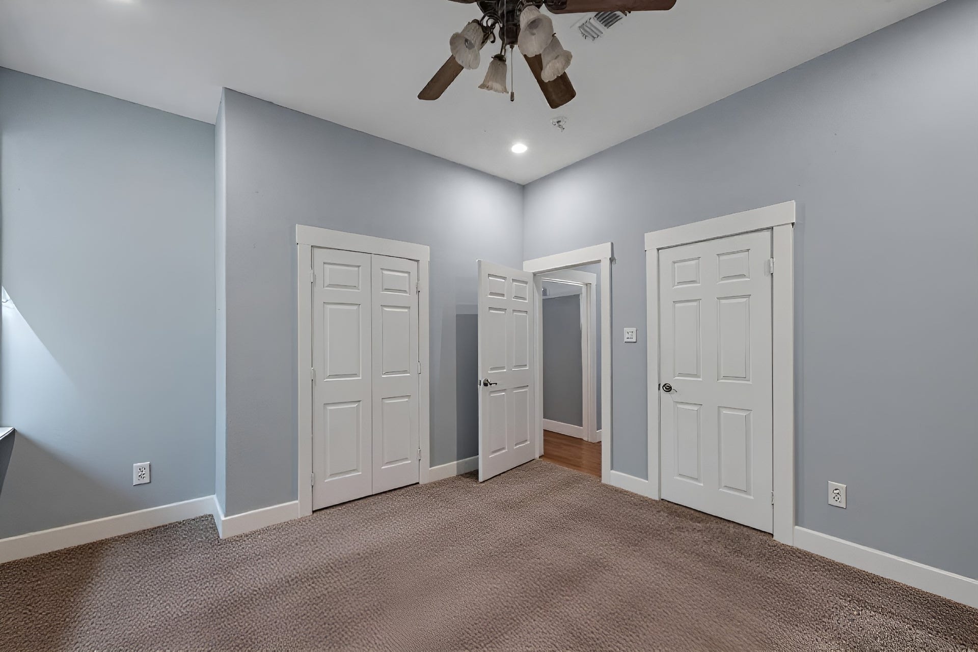 104 Apache Bend, Conroe, TX 77316 104 Apache Bend, Conroe, TX 77316