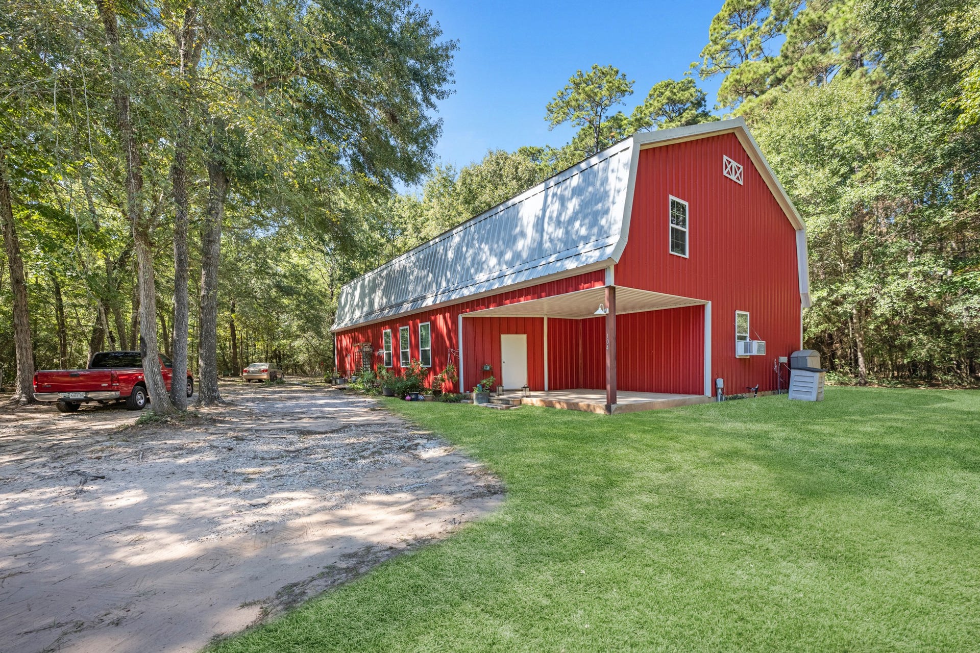 104 Apache Bend, Conroe, TX 77316 Virtually Staged