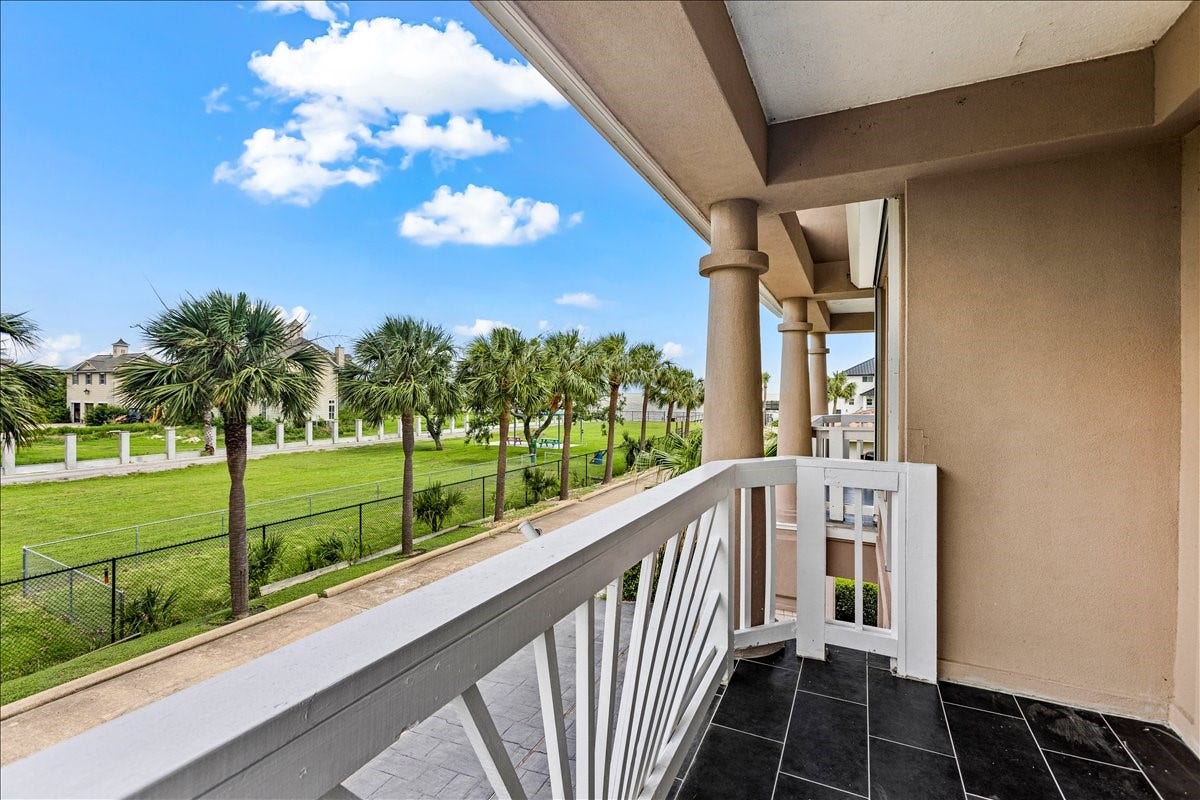123 Port Street, San Leon, TX 77539 123 Port Street, San Leon, TX 77539
