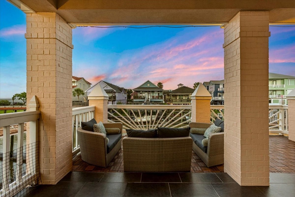 123 Port Street, San Leon, TX 77539 123 Port Street, San Leon, TX 77539