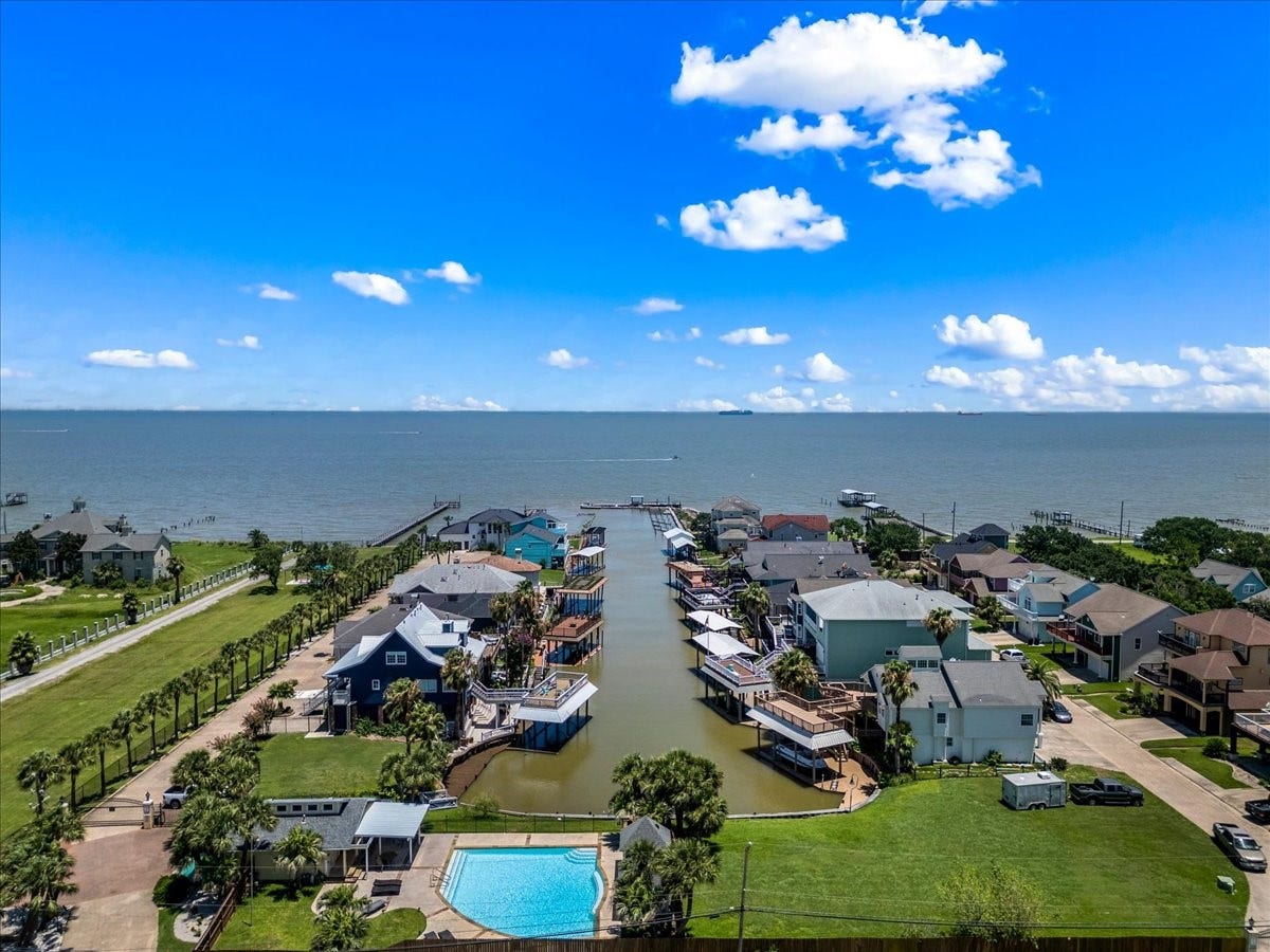 123 Port Street, San Leon, TX 77539 123 Port Street, San Leon, TX 77539