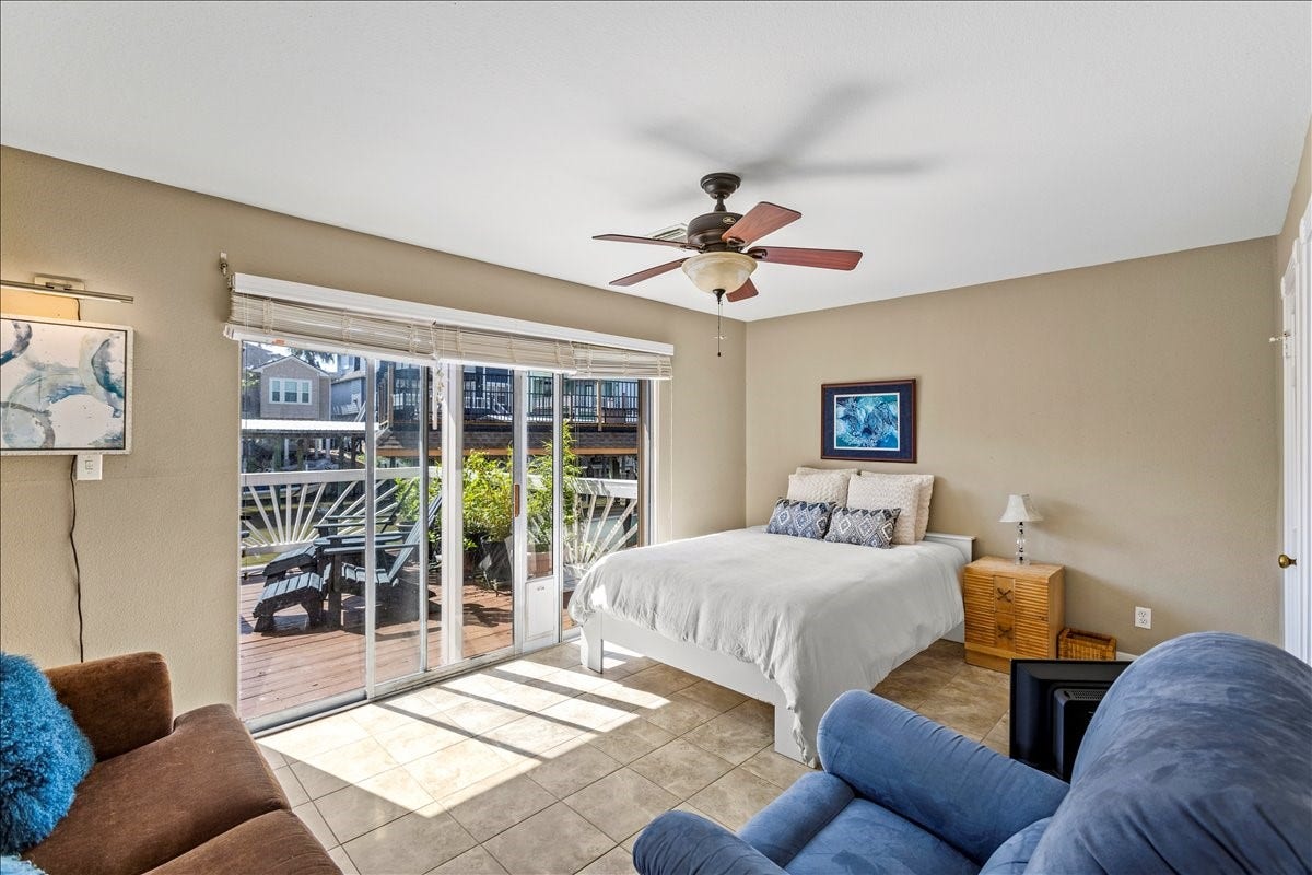 123 Port Street, San Leon, TX 77539 123 Port Street, San Leon, TX 77539