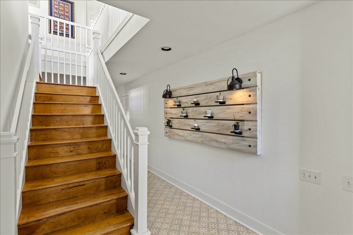 123 Port Street, San Leon, TX 77539 123 Port Street, San Leon, TX 77539