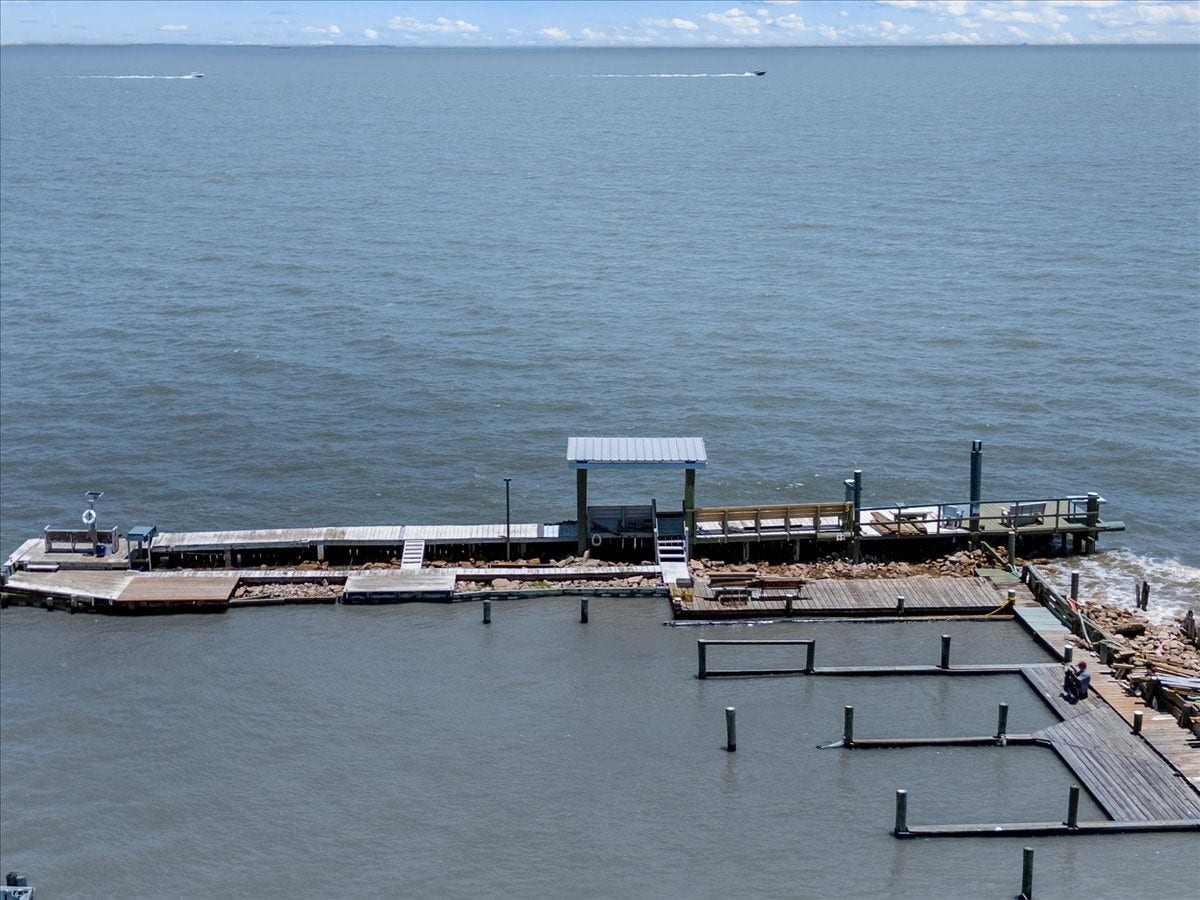 123 Port Street, San Leon, TX 77539 123 Port Street, San Leon, TX 77539