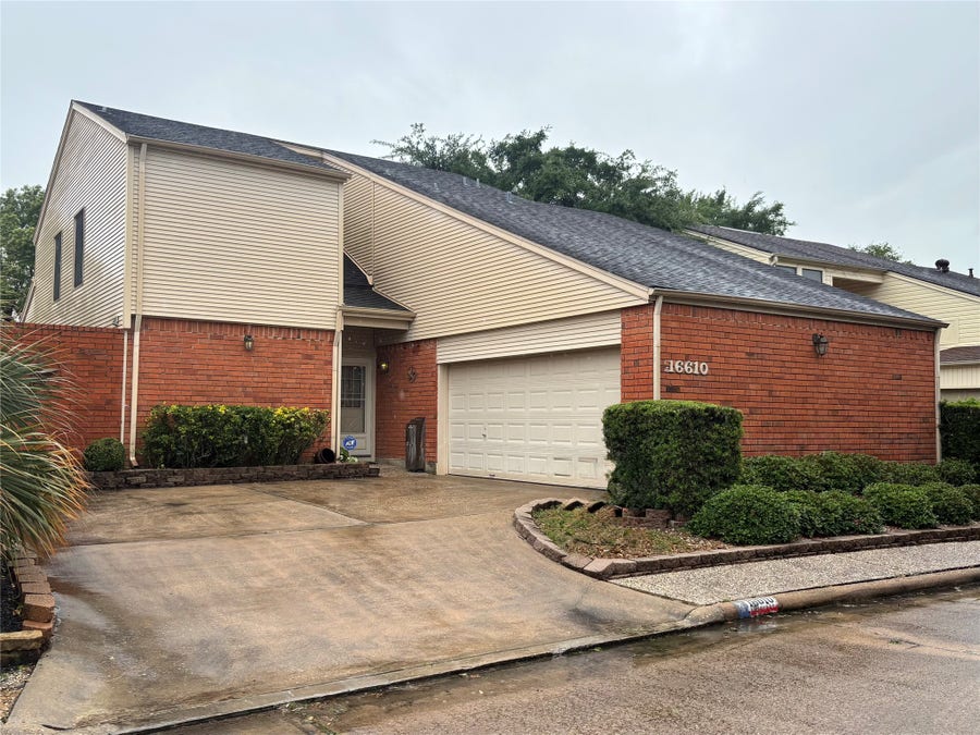 Property photo for 16610 Bentshire Way, Houston, TX