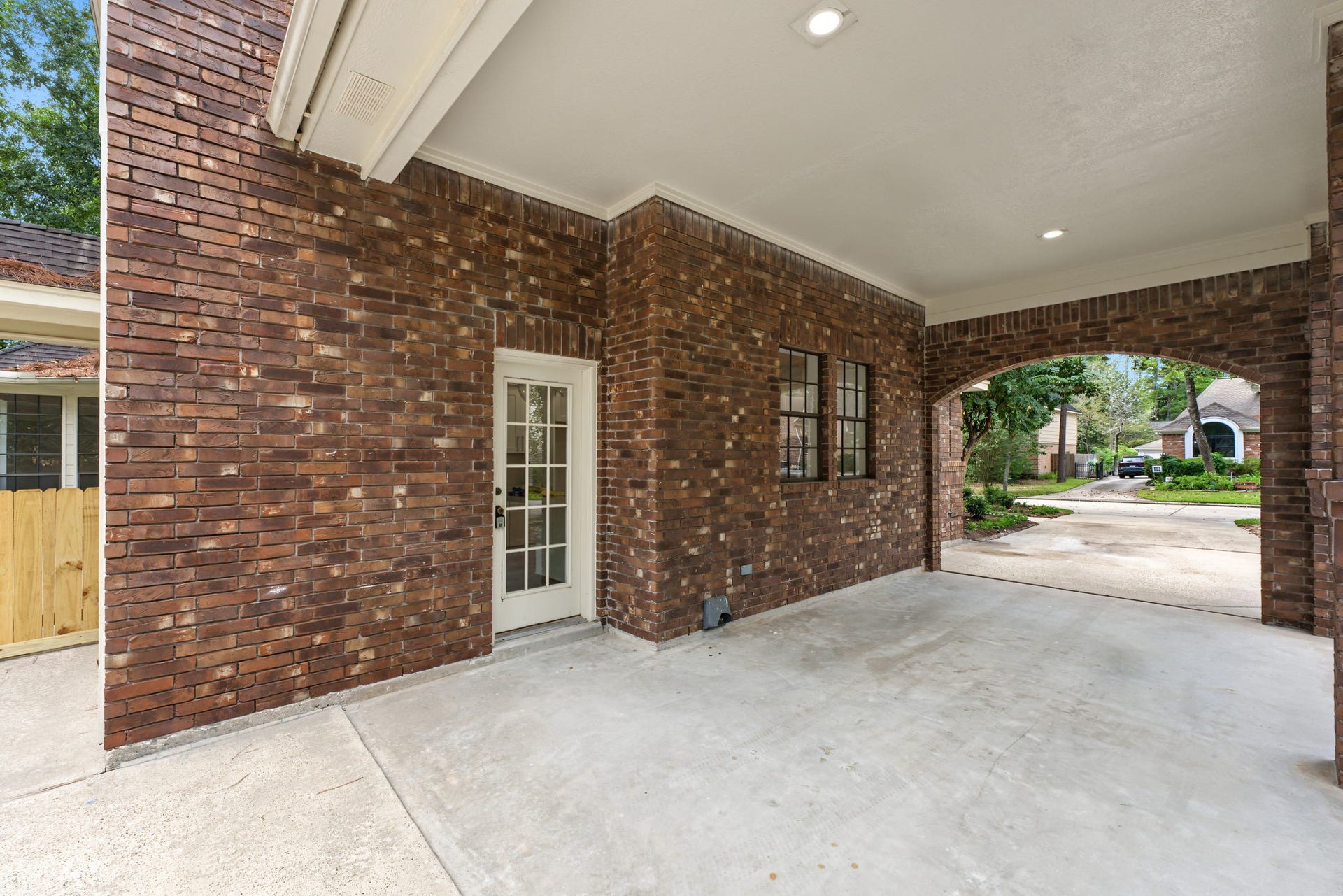 66 S Placid Hill Circle, The Woodlands, TX 77381 66 S Placid Hill Circle, The Woodlands, TX 77381