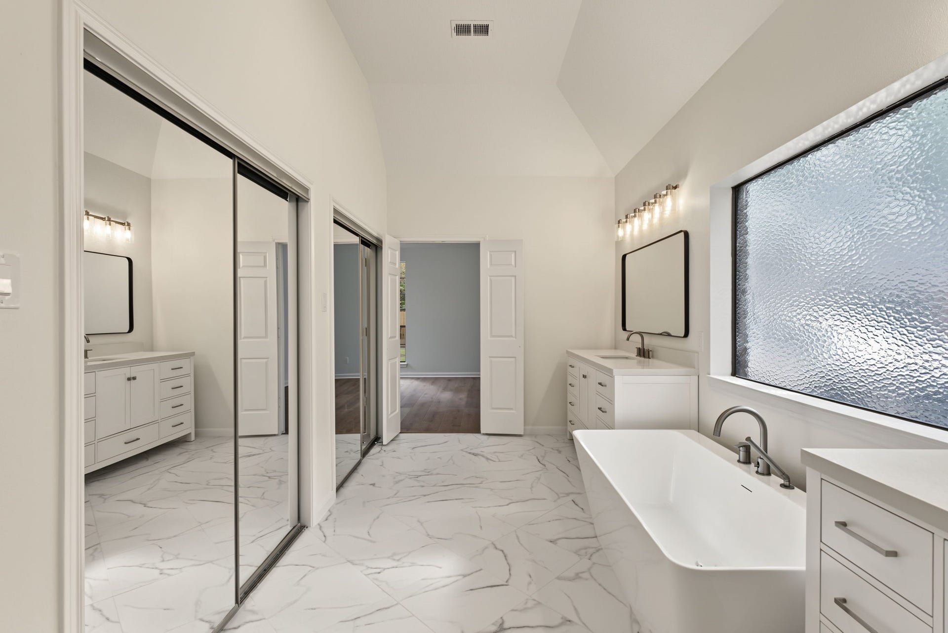 66 S Placid Hill Circle, The Woodlands, TX 77381 66 S Placid Hill Circle, The Woodlands, TX 77381