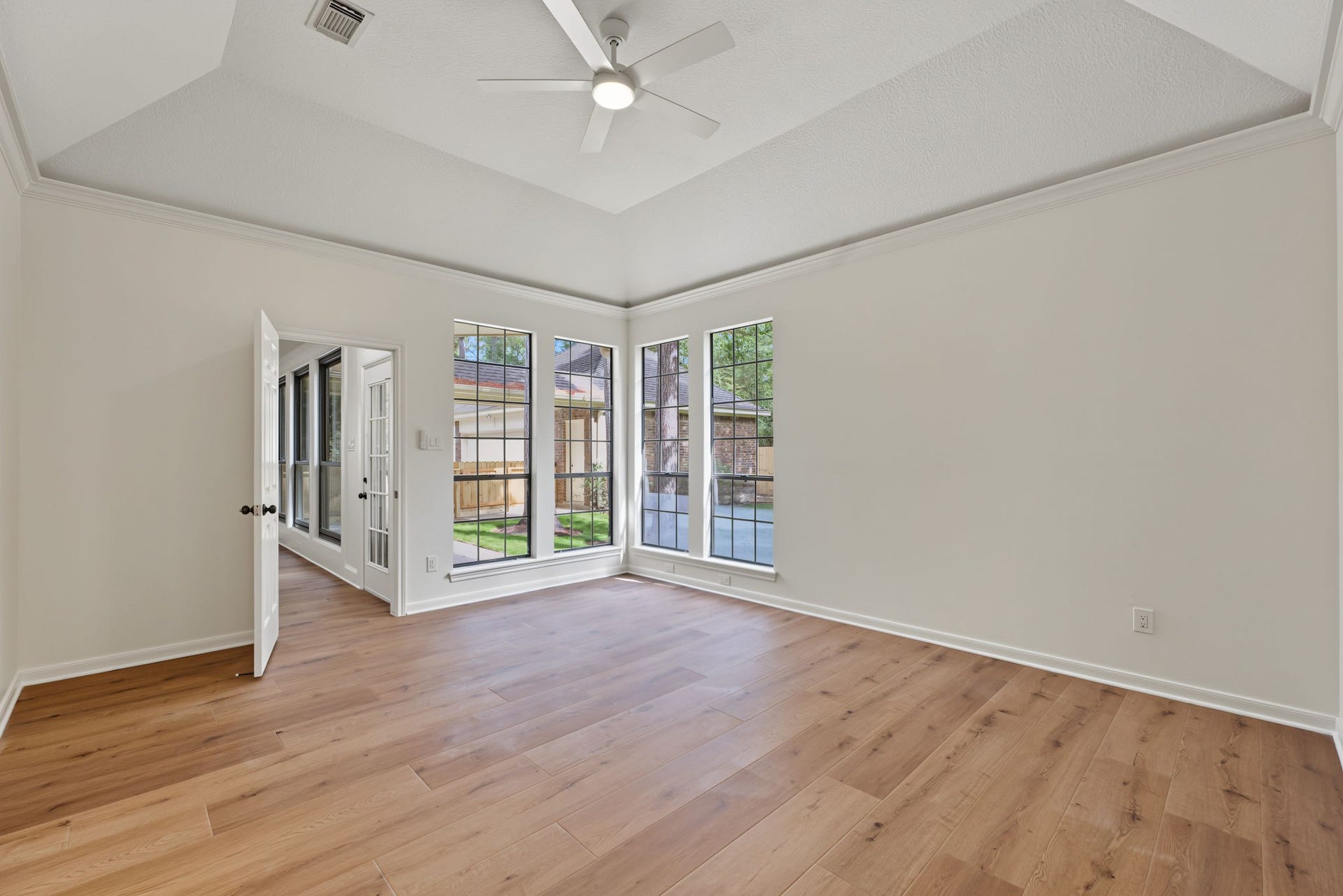 66 S Placid Hill Circle, The Woodlands, TX 77381 66 S Placid Hill Circle, The Woodlands, TX 77381