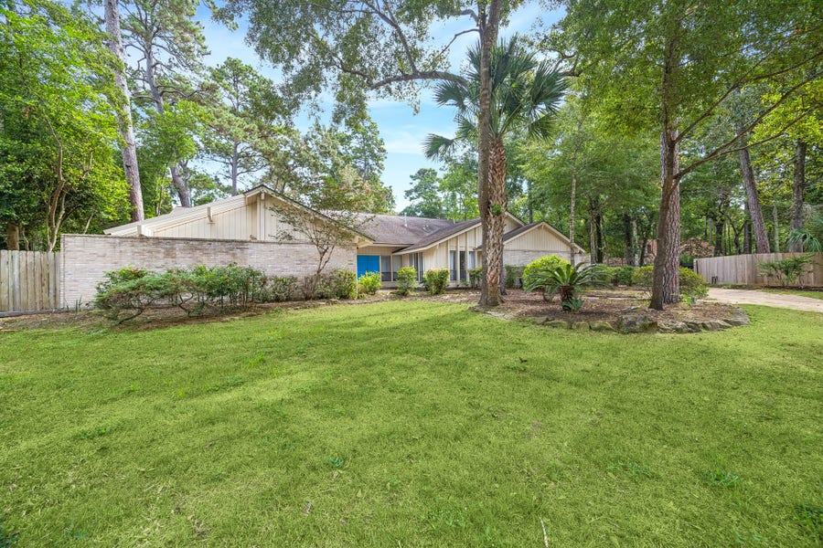 Property photo for 2310 Mill Lake Drive, Kingwood, TX