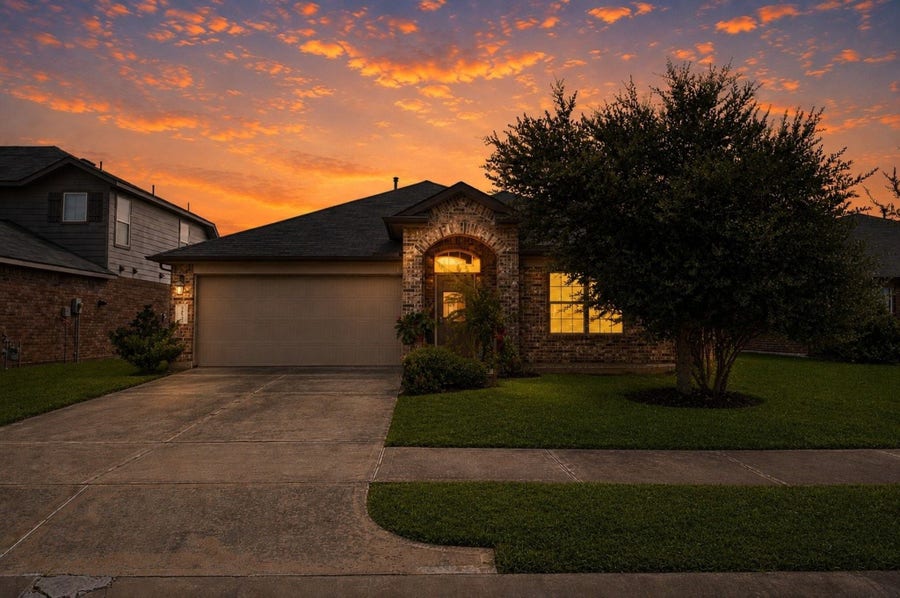 Property photo for 3023 Vales Point, Fresno, TX