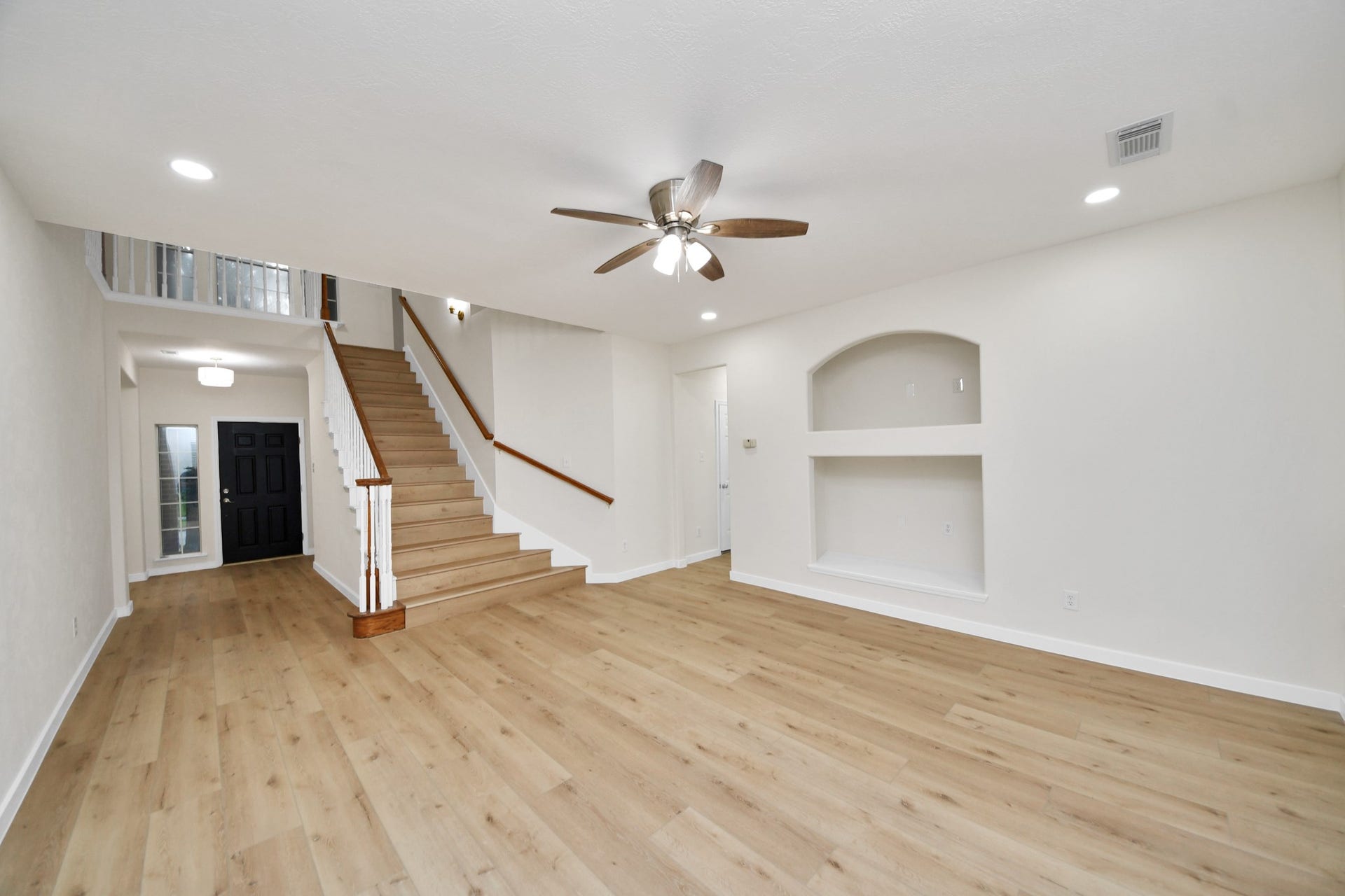 11927 Canyon Mills Drive, Houston, TX 77095 11927 Canyon Mills Drive, Houston, TX 77095