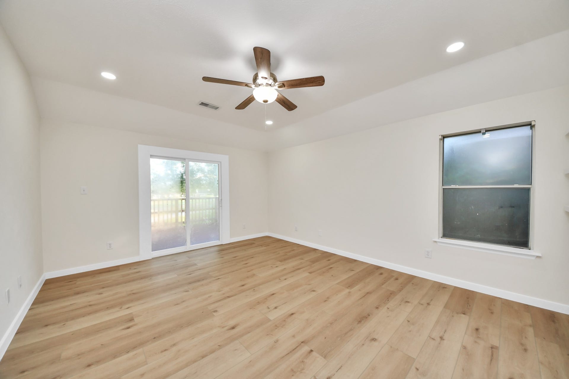 11927 Canyon Mills Drive, Houston, TX 77095 11927 Canyon Mills Drive, Houston, TX 77095