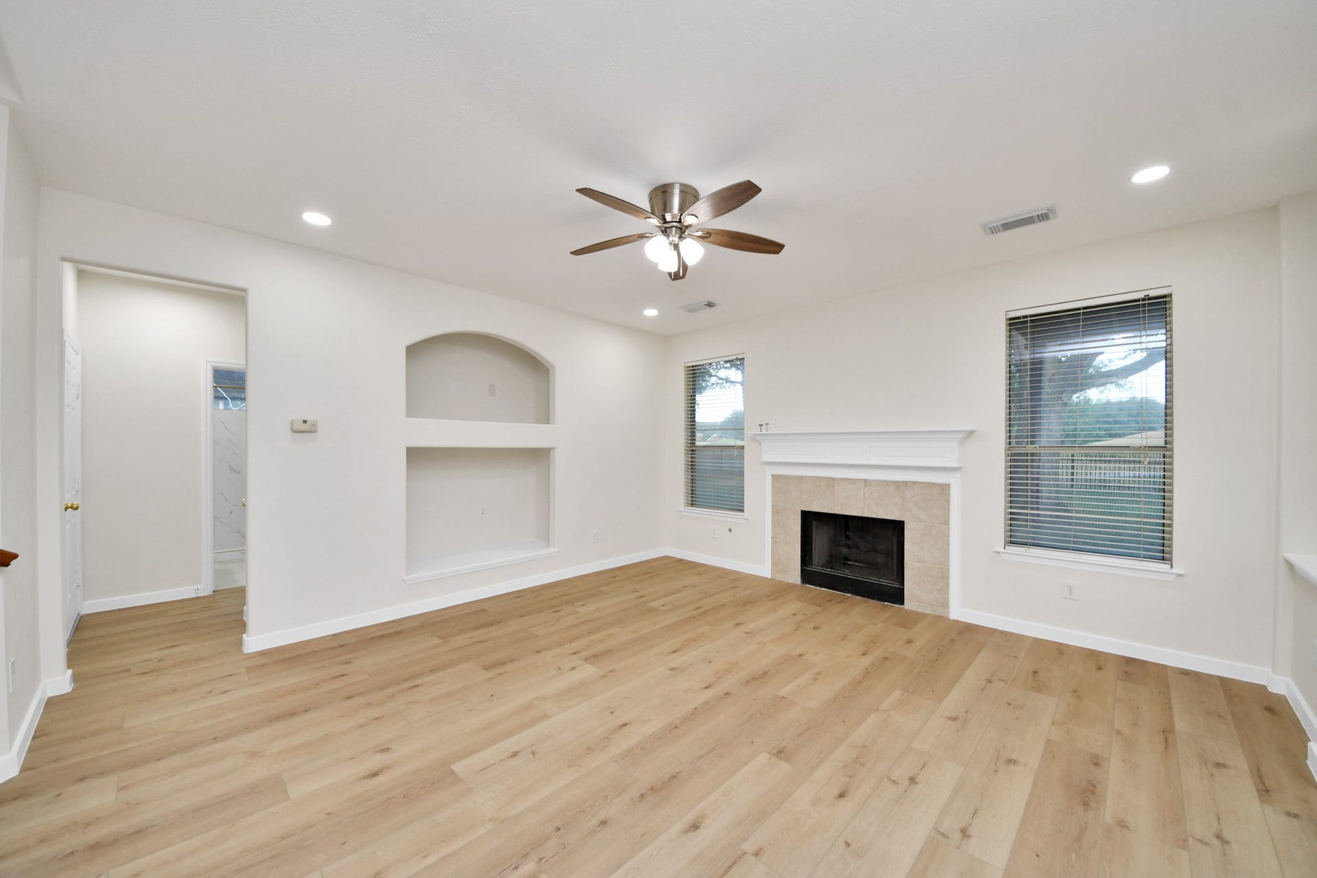 11927 Canyon Mills Drive, Houston, TX 77095 11927 Canyon Mills Drive, Houston, TX 77095
