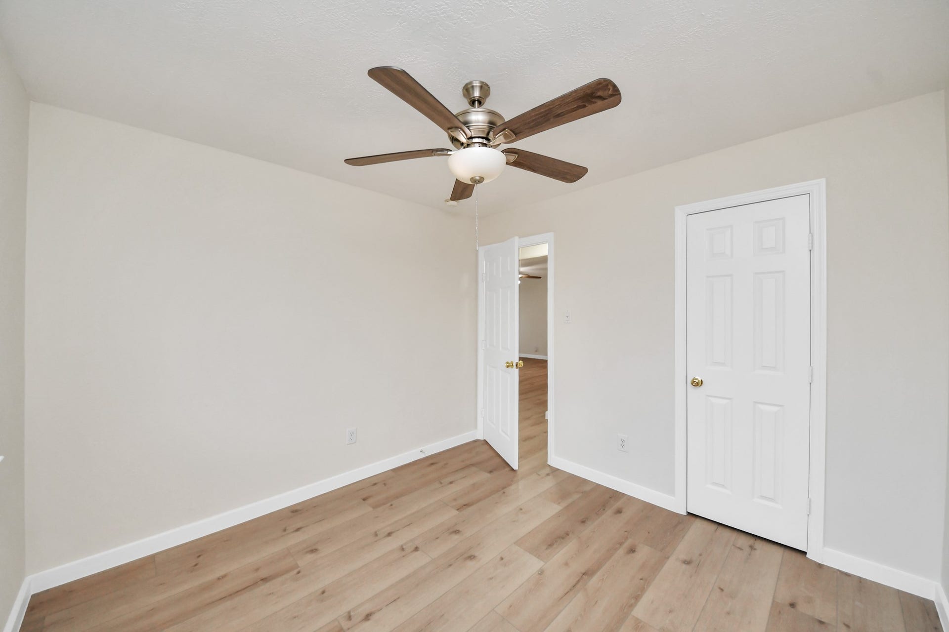 11927 Canyon Mills Drive, Houston, TX 77095 11927 Canyon Mills Drive, Houston, TX 77095