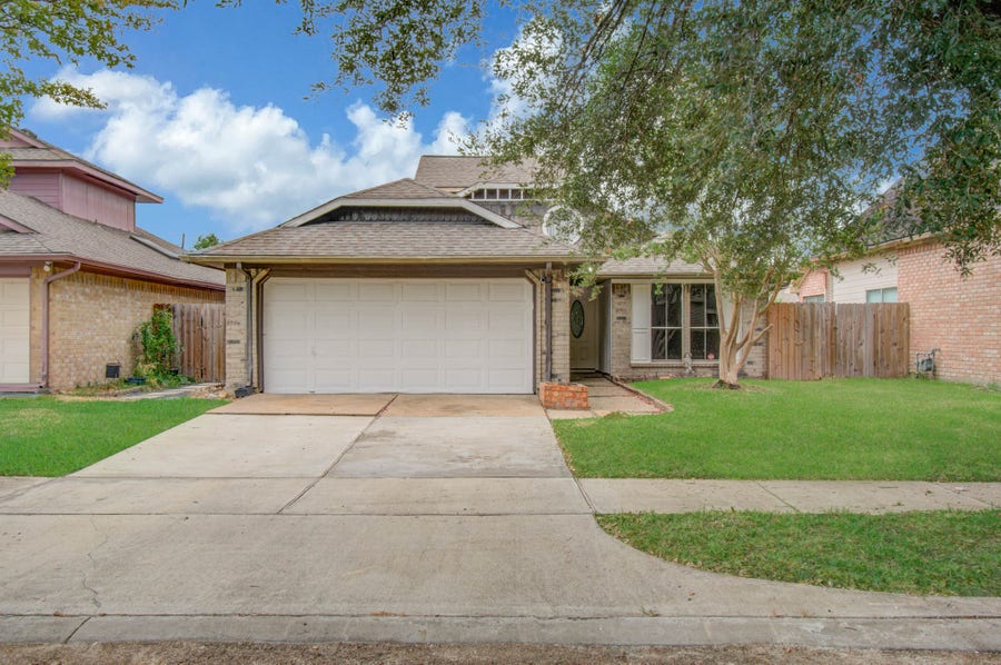 Property photo for 6823 Puerta Vista Lane, Houston, TX