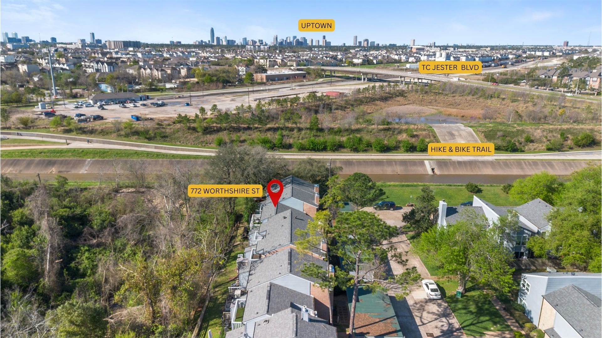 Minutes away from new restaurants and commerce on N Shepherd Drive!