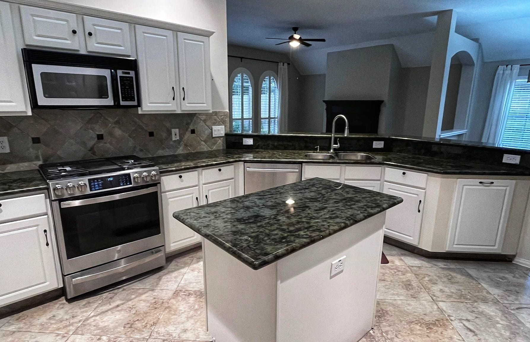 3127 Indigo Lane, Missouri City, TX 77459 kitchen