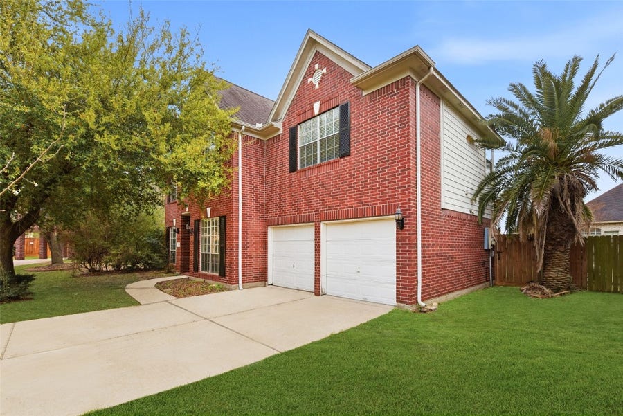 Property photo for 1811 Laurel Rose Lane, Houston, TX