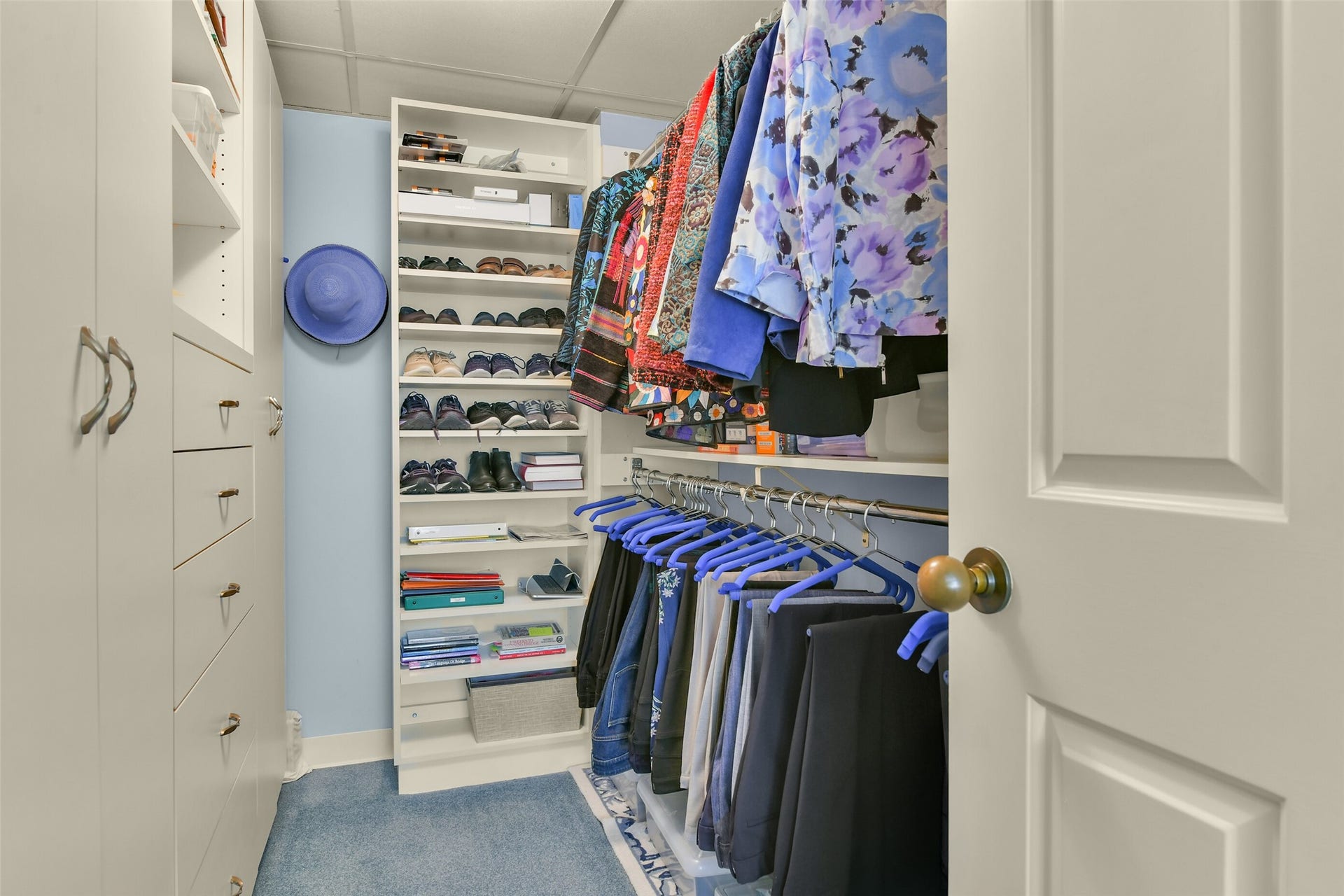 15 Greenway Plaza, #3B, Houston, TX 77046 Custom built-in storage completes a spacious primary walk-in closet.