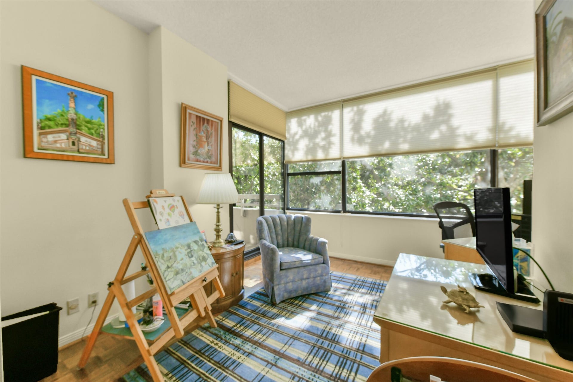 15 Greenway Plaza, #3B, Houston, TX 77046 The secondary bedroom has created a tranquil art studio and study.