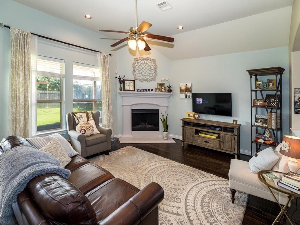 671 Cumberland Ridge Lane, League City, TX 77573 671 Cumberland Ridge Lane, League City, TX 77573