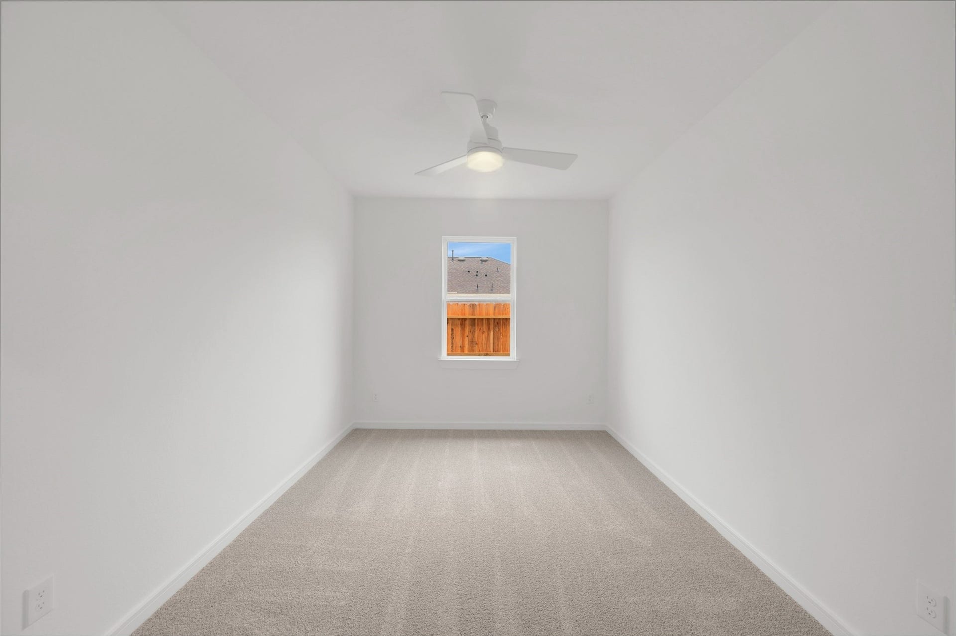 564 Day Station Drive, Dayton, TX 77535 Private home office