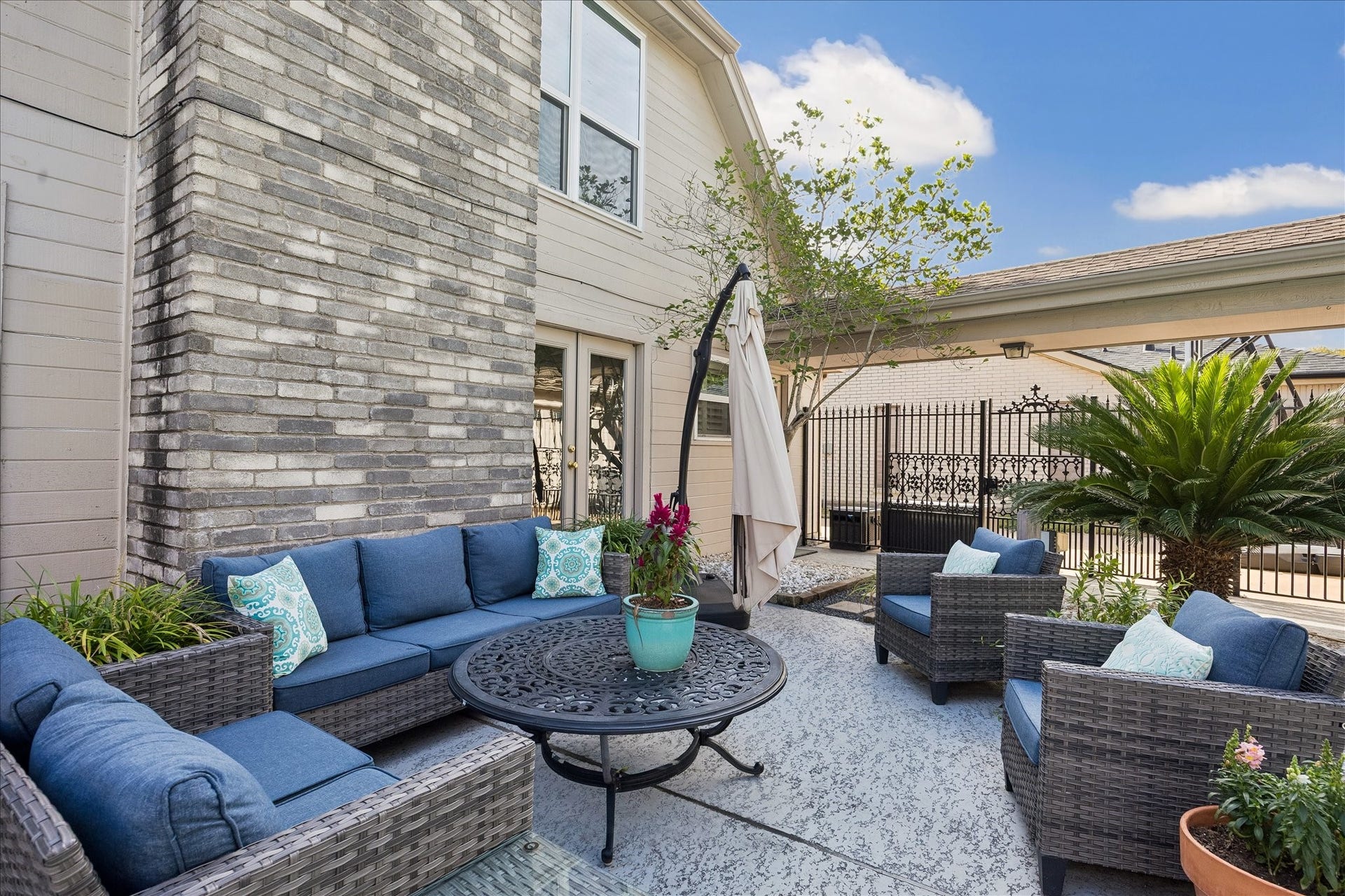 12306 Burgoyne Drive, Houston, TX 77077 12306 Burgoyne Drive, Houston, TX 77077