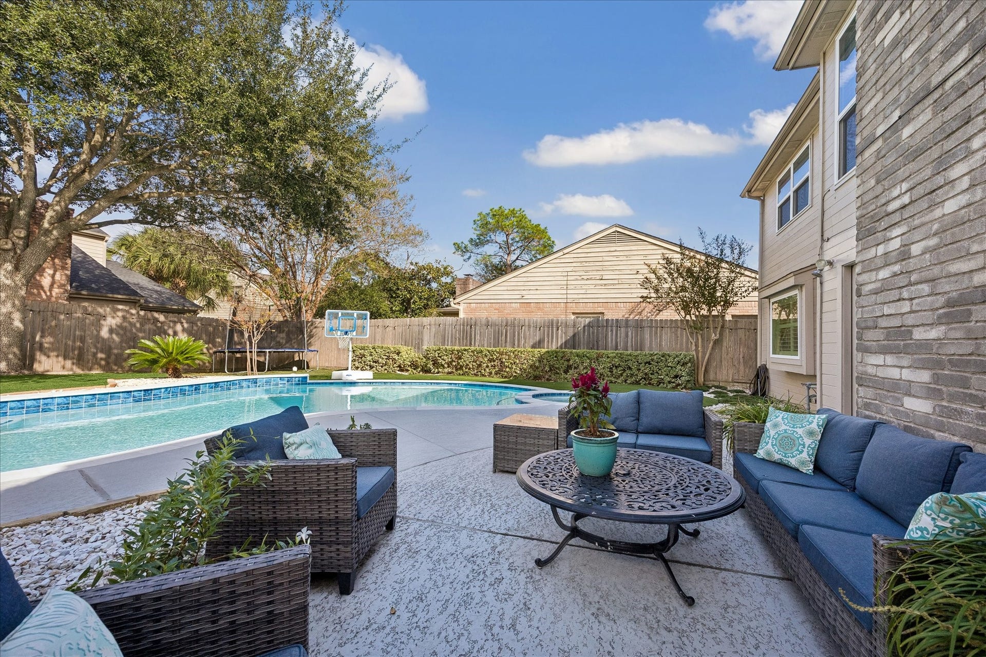 12306 Burgoyne Drive, Houston, TX 77077 12306 Burgoyne Drive, Houston, TX 77077