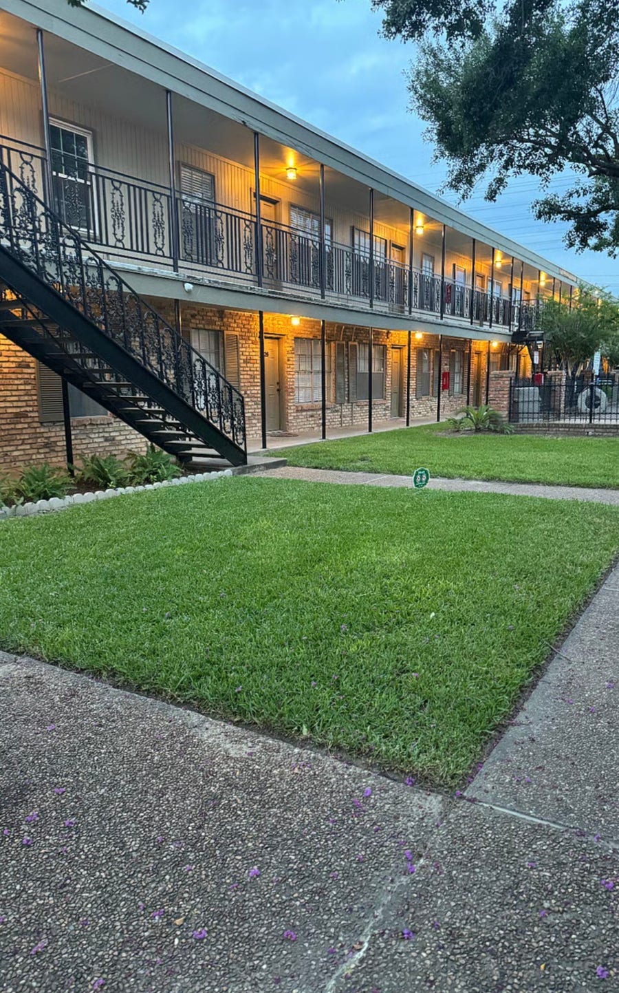 Property photo for 3131 Southwest Freeway, #B17, Houston, TX