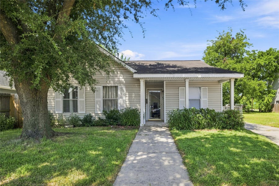 Property photo for 1715 Brewster Street, Houston, TX