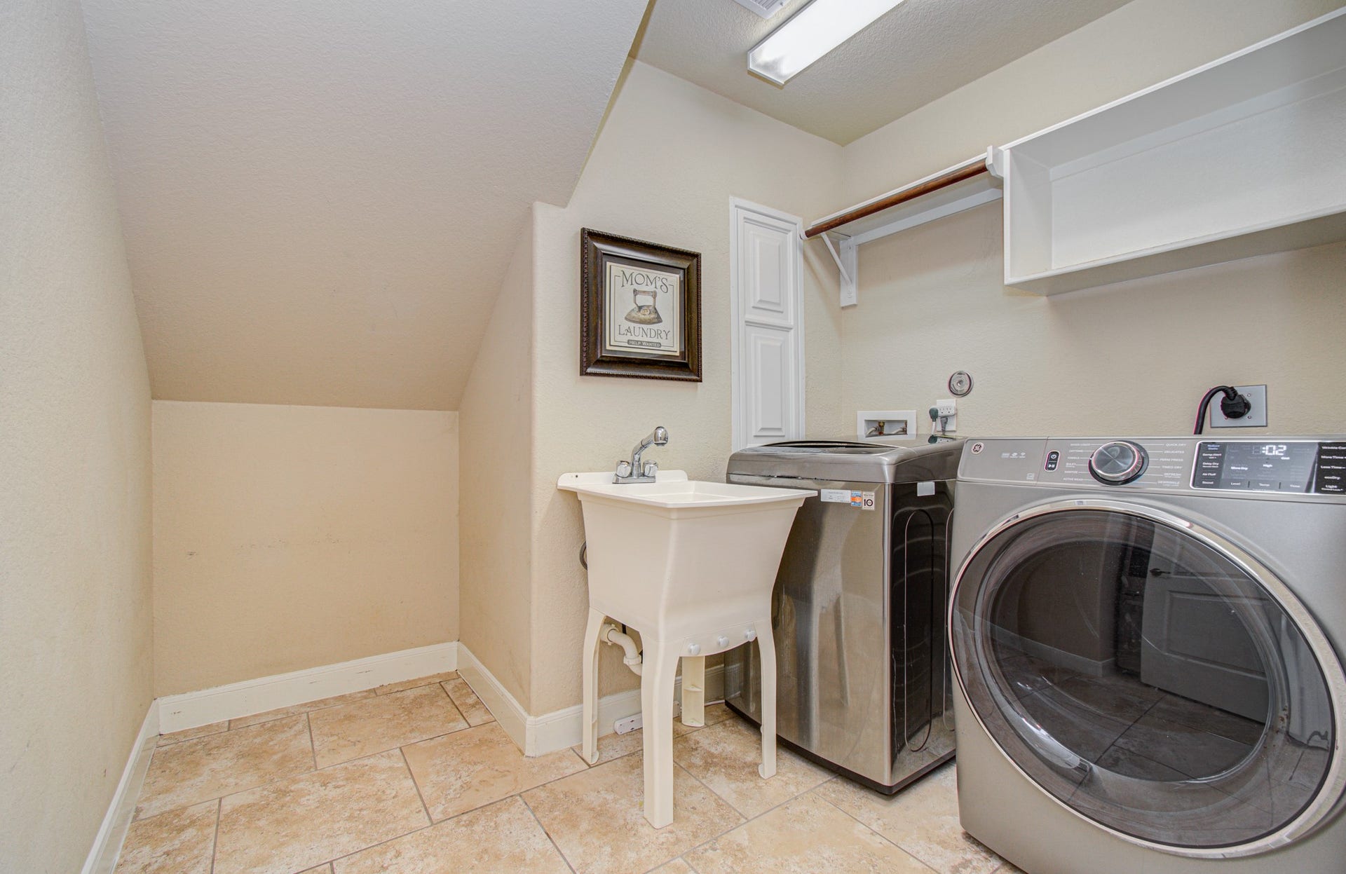 107 N Victoriana Circle, Spring, TX 77389 107 N Victoriana Circle, Spring, TX 77389